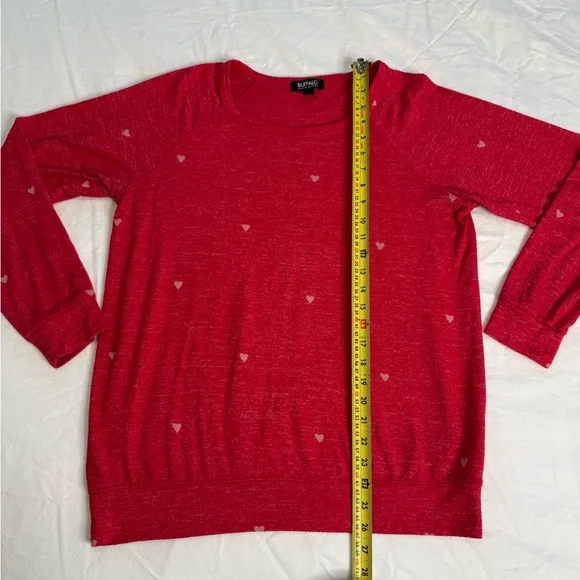 Buffalo David Bitton Heart Print Sweatshirt M Red Lightweight Knit Pullover - Picture 9 of 11
